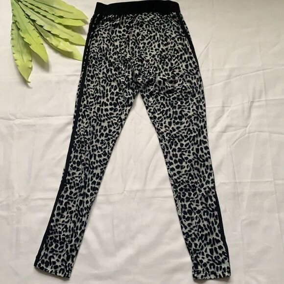 𝅺💥MOVE by Ardene leopard print stretch leggings💥 - Picture 8 of 11